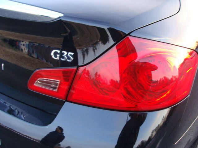 Infiniti G35 2007 photo 3