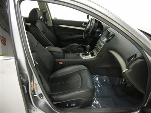 Infiniti G35 2007 photo 4