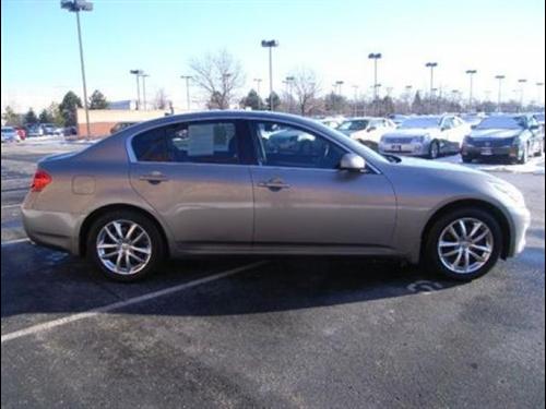Infiniti G35 2007 photo 3