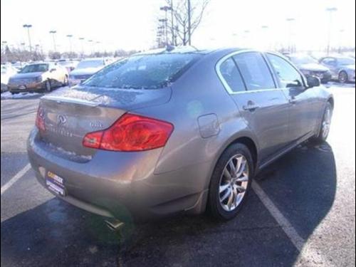 Infiniti G35 2007 photo 4