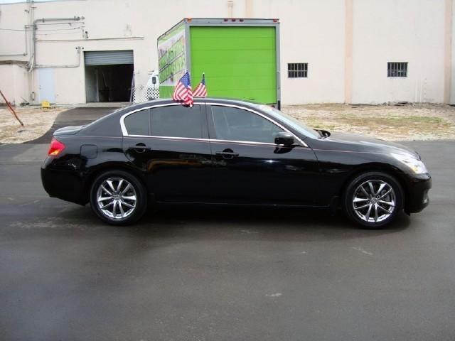 Infiniti G35 2007 photo 3