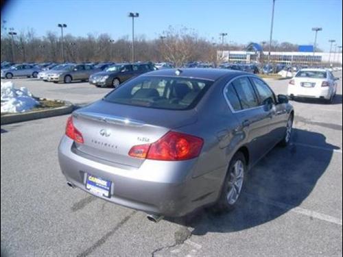 Infiniti G35 2007 photo 4