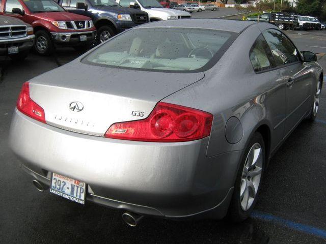 Infiniti G35 2007 photo 2