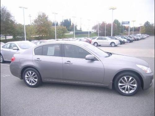 Infiniti G35 2007 photo 3