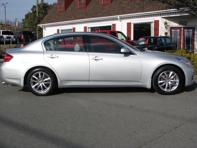 Infiniti G35 2007 photo 3