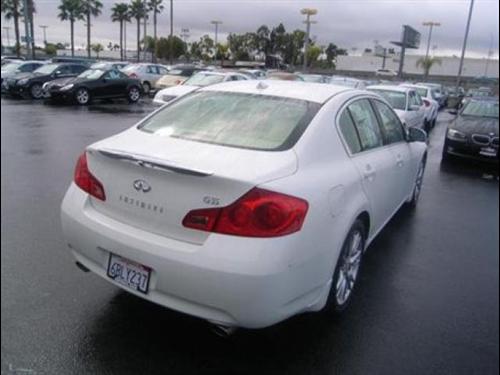 Infiniti G35 2007 photo 4