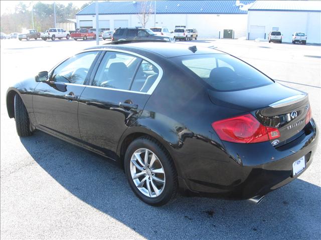 Infiniti G35 2007 photo 2