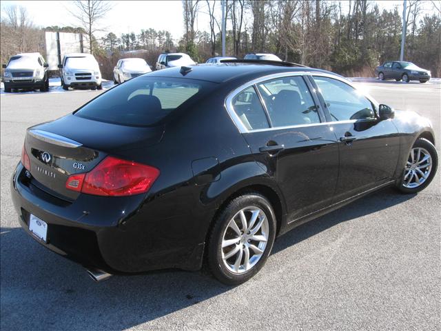 Infiniti G35 2007 photo 3