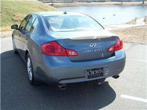 Infiniti G35 2007 photo 2