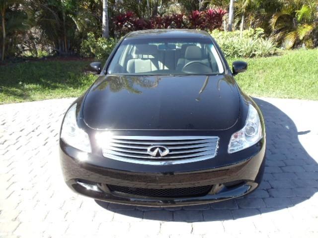 Infiniti G35 2007 photo 1