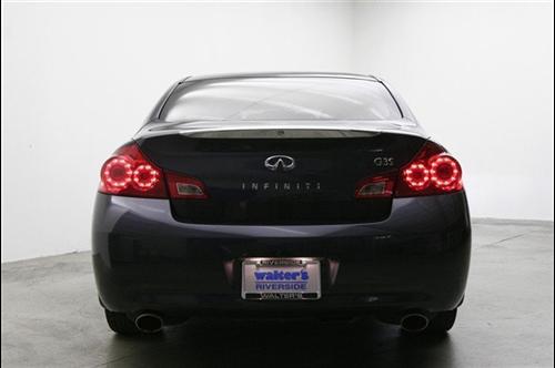 Infiniti G35 2007 photo 2