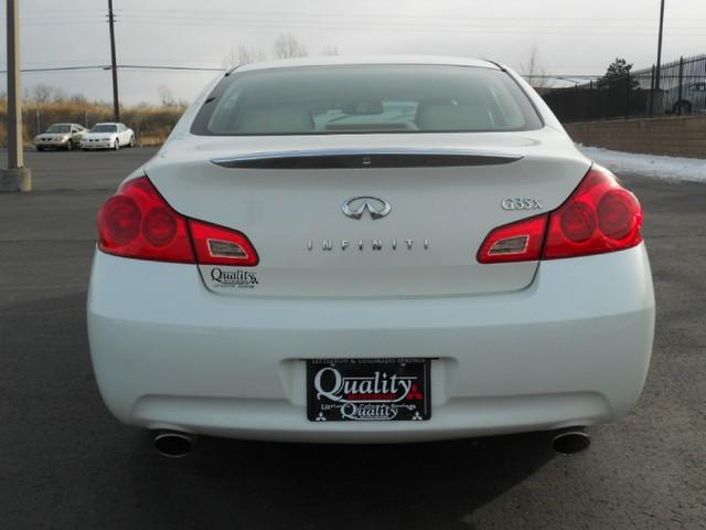 Infiniti G35 2007 photo 2
