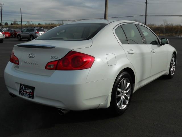 Infiniti G35 2007 photo 3