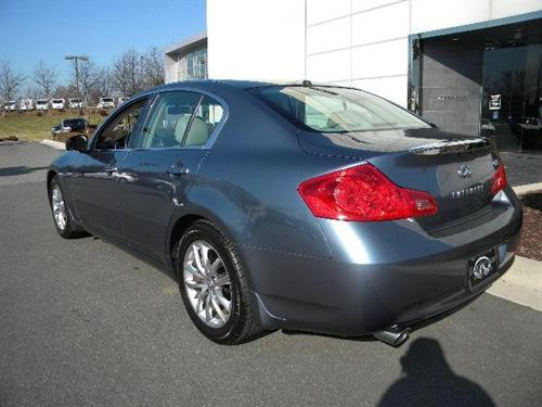Infiniti G35 2007 photo 2