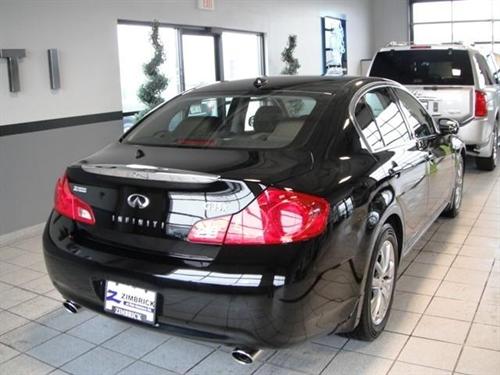 Infiniti G35 2007 photo 4