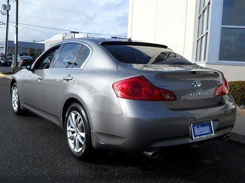 Infiniti G35 2007 photo 2