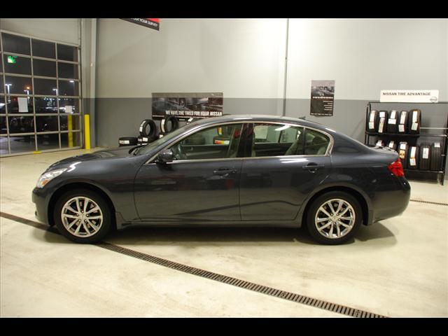 Infiniti G35 2007 photo 3