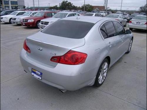 Infiniti G35 2007 photo 3