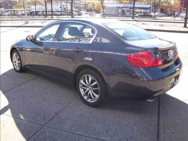 Infiniti G35 2007 photo 3