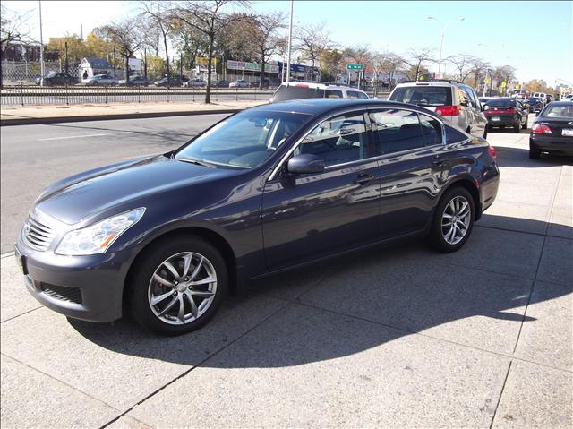 Infiniti G35 2007 photo 4