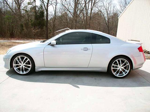 Infiniti G35 2007 photo 2