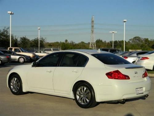 Infiniti G35 2007 photo 2