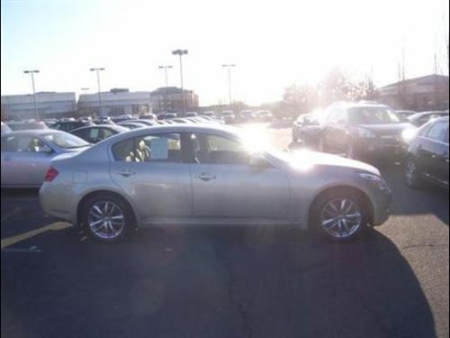 Infiniti G35 2007 photo 3