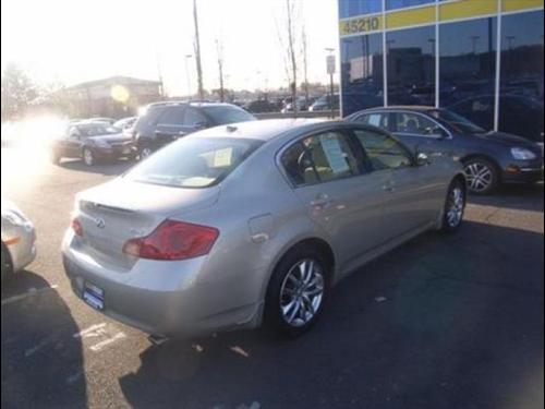 Infiniti G35 2007 photo 4