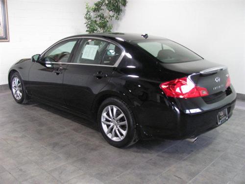 Infiniti G35 2007 photo 2