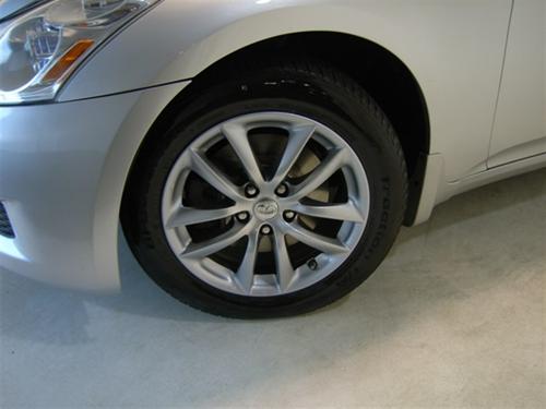 Infiniti G35 2007 photo 2