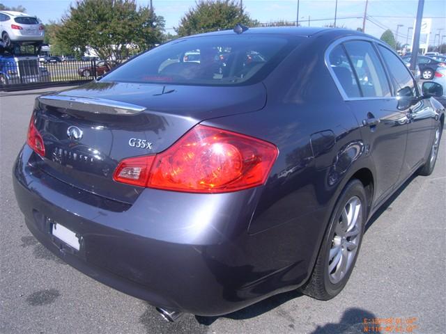 Infiniti G35 2007 photo 3