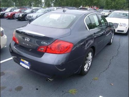 Infiniti G35 2007 photo 2