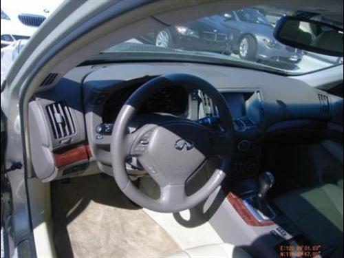 Infiniti G35 2007 photo 3