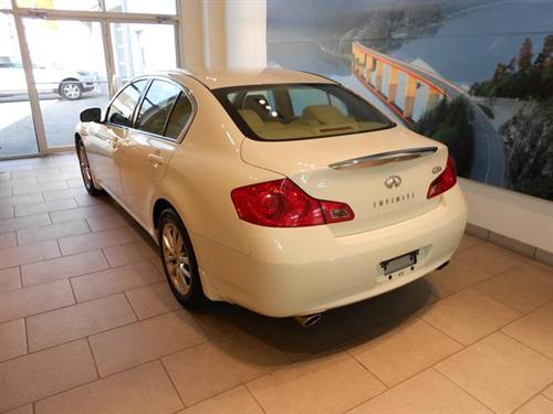 Infiniti G35 2007 photo 2