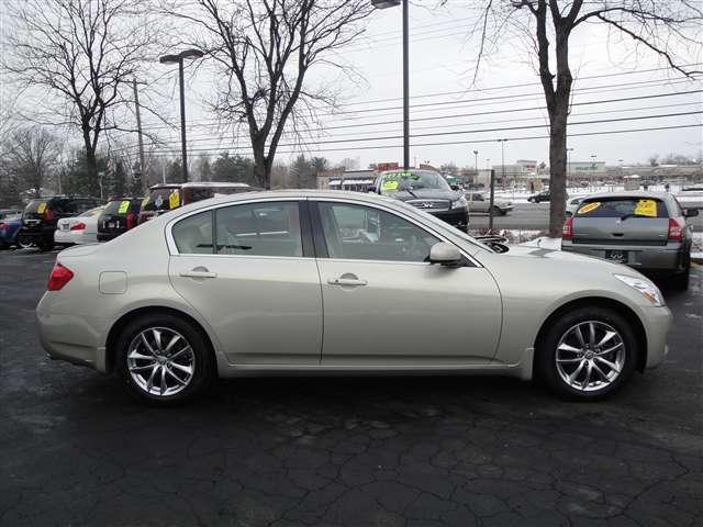 Infiniti G35 2007 photo 3