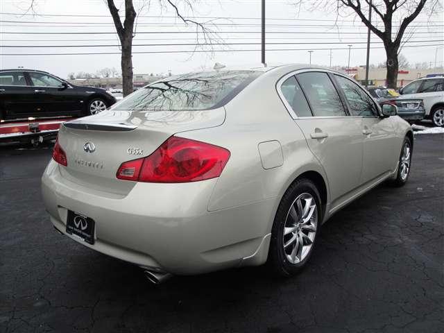 Infiniti G35 2007 photo 4