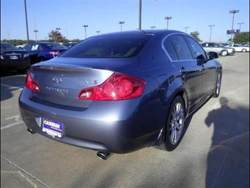 Infiniti G35 2007 photo 3