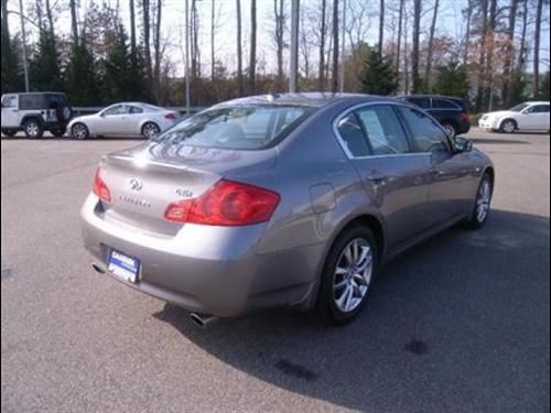 Infiniti G35 2007 photo 4