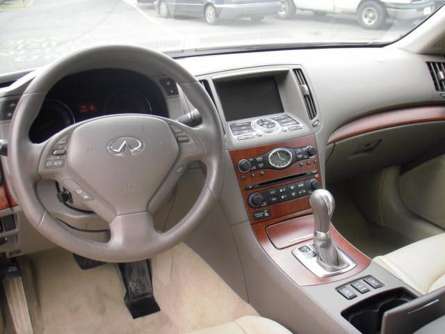 Infiniti G35 2007 photo 2