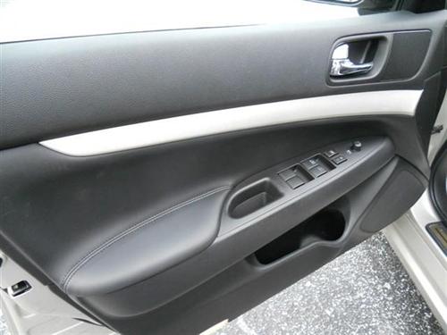 Infiniti G35 2007 photo 3