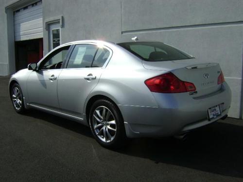 Infiniti G35 2007 photo 2