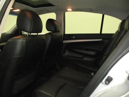 Infiniti G35 2007 photo 3