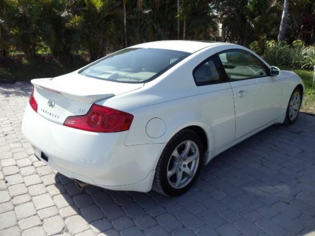 Infiniti G35 2007 photo 3