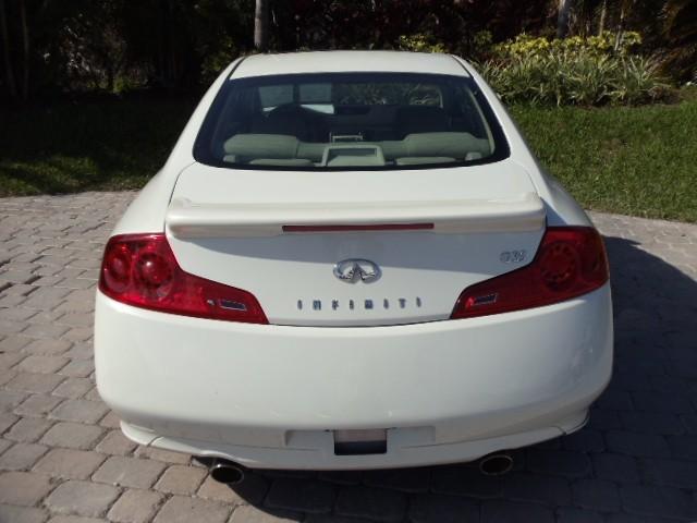 Infiniti G35 2007 photo 4
