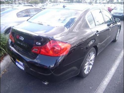 Infiniti G35 2007 photo 2