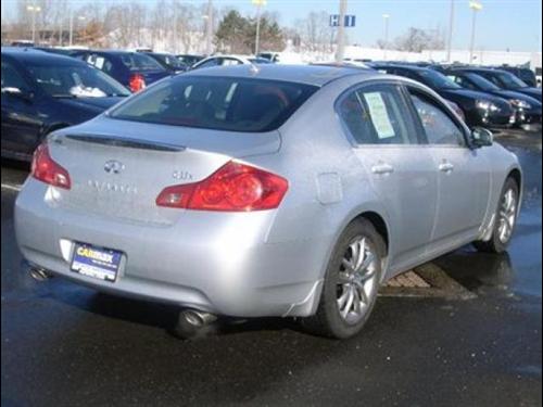 Infiniti G35 2007 photo 4