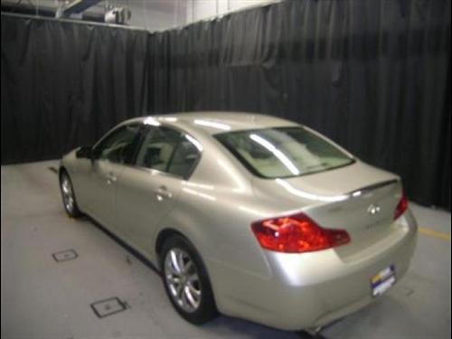 Infiniti G35 2007 photo 4