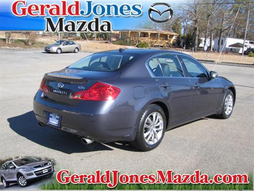 Infiniti G35 2007 photo 2