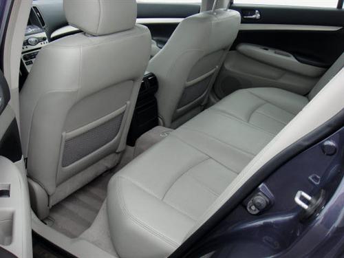 Infiniti G35 2007 photo 3