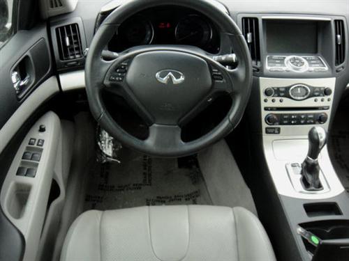 Infiniti G35 2007 photo 4